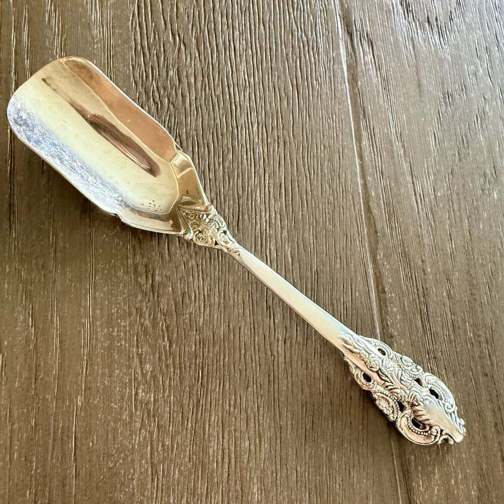 Baroque by Godinger Silver Plated Cheese Scoop / Jam Server
